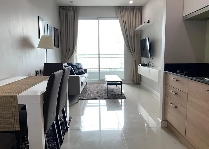 Walking Distance To Sukhumvit Soi 11 Netflix 40sqm Apartment