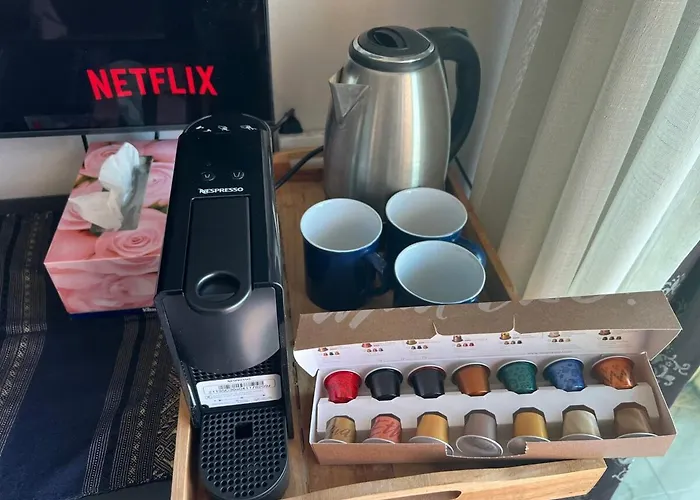 Walking Distance To Sukhumvit Soi 11 Netflix 40sqm Apartment *