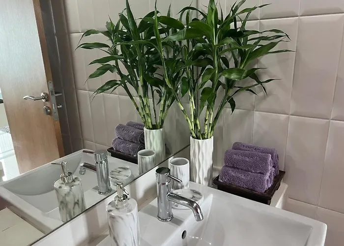 Walking Distance To Sukhumvit Soi 11 Netflix 40sqm Apartment