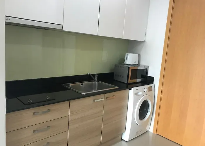 Walking Distance To Sukhumvit Soi 11 Netflix 40sqm Apartment Bangkok